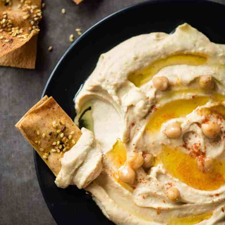 Everyone needs a great Hummus recipe. No unnecessary frills. Just a classic done right. recipetineats.com