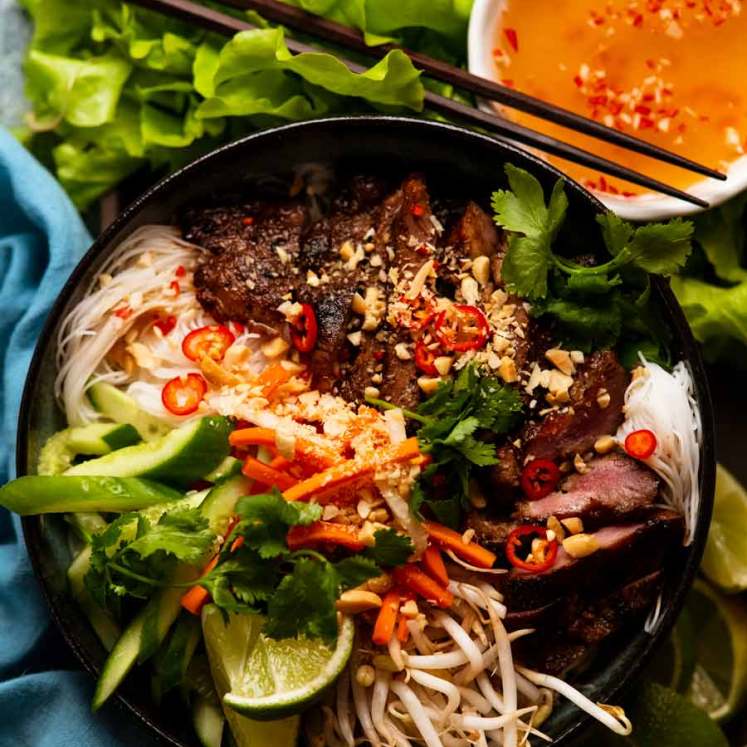 Vietnamese noodles with lemongrass pork (Bún thịt nướng) ready to be eaten